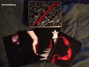 Twilight Saga 4 diaries in a limited edition tin. Brand new, never used. Asking price $25 OBO (Shipping will be a little bit extra due to weight)