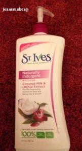 St. Ives Coconut Milk and Orchid Extract lotion. Non greasy feeling. About 75-80 percent remaining. Asking price $3 or a trade for BBW or VS lotion, even the mini ones. (Shipping is a little extra due to weight unless trading) 